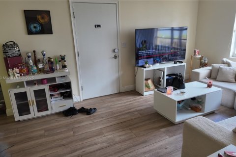 Condominio en venta en Miami Beach, Florida, 1 dormitorio, 54.07 m2 № 1834516 - foto 23