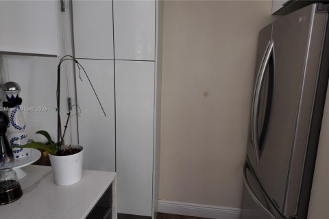 Condominio en venta en Miami Beach, Florida, 1 dormitorio, 54.07 m2 № 1834516 - foto 21