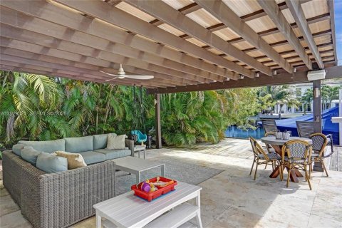 Villa ou maison à louer à North Miami, Floride: 4 chambres, 196.49 m2 № 2199262 - photo 15