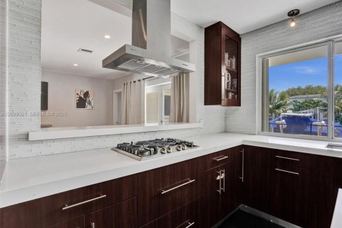 Villa ou maison à louer à North Miami, Floride: 4 chambres, 196.49 m2 № 2199262 - photo 23
