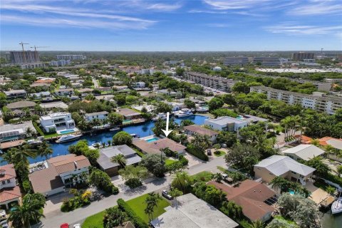 Villa ou maison à louer à North Miami, Floride: 4 chambres, 196.49 m2 № 2199262 - photo 10