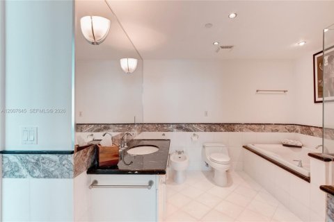 Copropriété à vendre à Miami Beach, Floride: 1 chambre, 72.37 m2 № 2270779 - photo 24