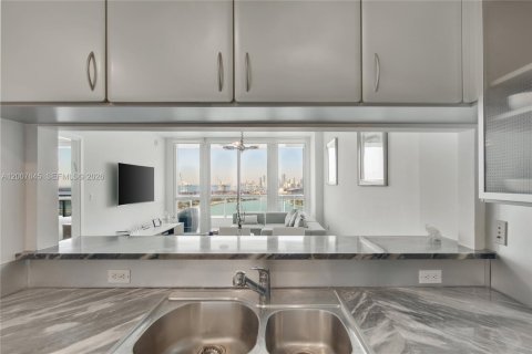 Copropriété à vendre à Miami Beach, Floride: 1 chambre, 72.37 m2 № 2270779 - photo 16