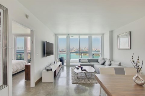Copropriété à vendre à Miami Beach, Floride: 1 chambre, 72.37 m2 № 2270779 - photo 11