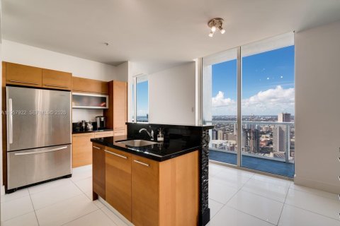 Condominio en venta en Miami, Florida, 3 dormitorios, 279.08 m2 № 2020639 - foto 5