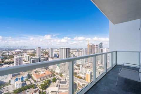 Condominio en venta en Miami, Florida, 3 dormitorios, 279.08 m2 № 2020639 - foto 11