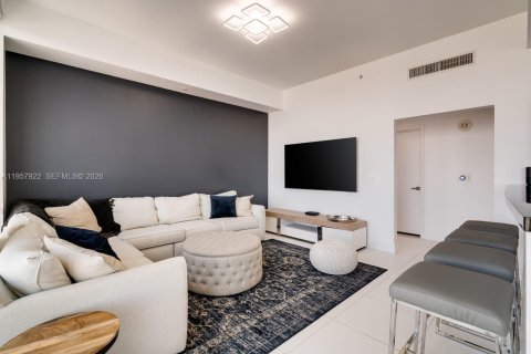 Condominio en venta en Miami, Florida, 3 dormitorios, 279.08 m2 № 2020639 - foto 13