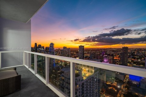 Condominio en venta en Miami, Florida, 3 dormitorios, 279.08 m2 № 2020639 - foto 21