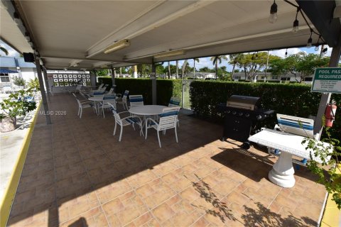 Copropriété à vendre à West Palm Beach, Floride: 1 chambre, 56.76 m2 № 2009916 - photo 30