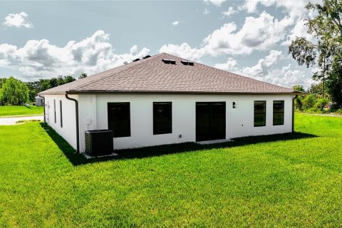 House in Lady Lake, Florida 3 bedrooms, 174.66 sq.m. № 1686628 - photo 17
