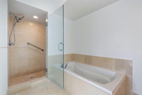 Купить кондоминиум в Авентура, Флорида 2 спальни, 116.78м2, № 2050827 - фото 20