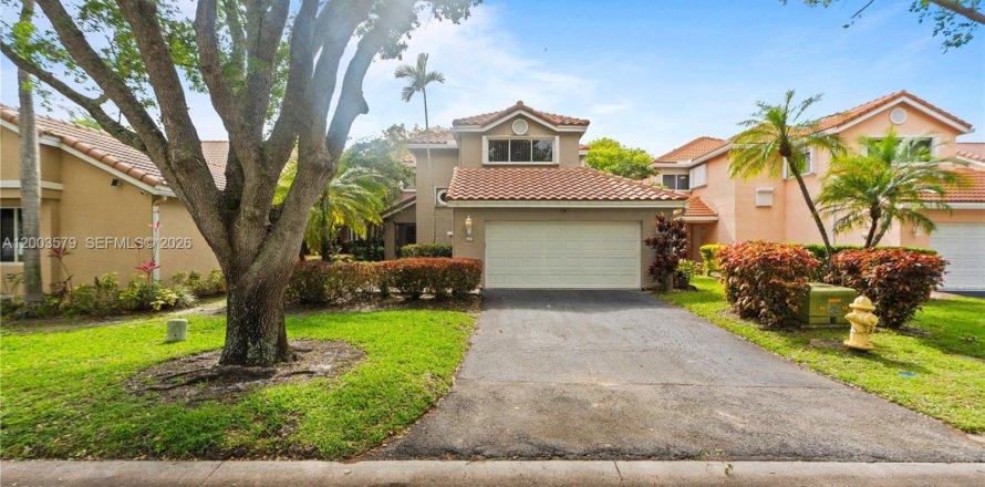 Casa en Plantation, Florida 3 dormitorios, 226.87 m2 № 2071269