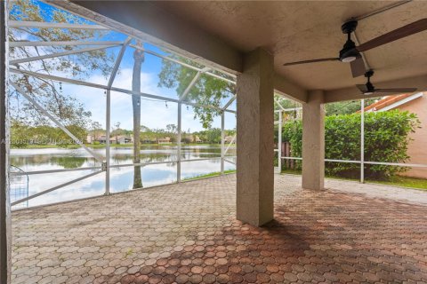 Casa en alquiler en Plantation, Florida, 3 dormitorios, 226.87 m2 № 2071269 - foto 12