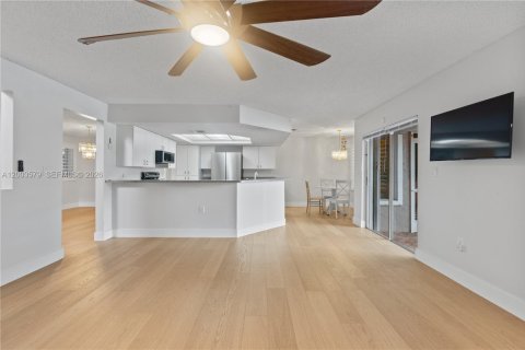 Casa en alquiler en Plantation, Florida, 3 dormitorios, 226.87 m2 № 2071269 - foto 22