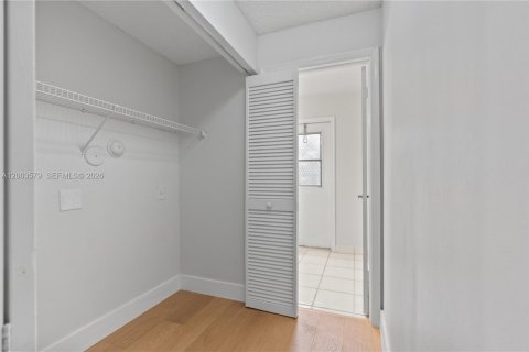 Casa en alquiler en Plantation, Florida, 3 dormitorios, 226.87 m2 № 2071269 - foto 26