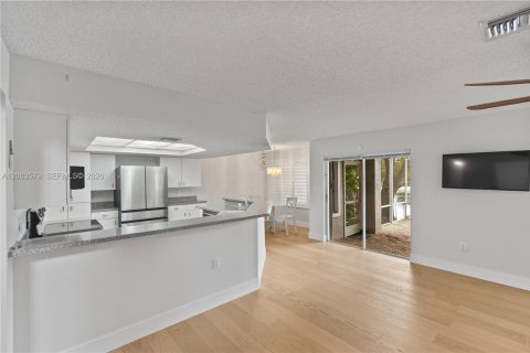 Casa en alquiler en Plantation, Florida, 3 dormitorios, 226.87 m2 № 2071269 - foto 13