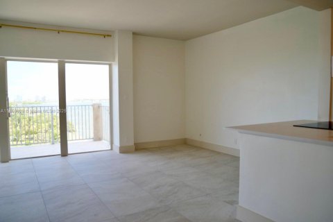Condo in Miami, Florida, 1 bedroom  № 1888138 - photo 6
