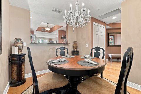 Copropriété à vendre à Sarasota, Floride: 2 chambres, 137.87 m2 № 2416677 - photo 17