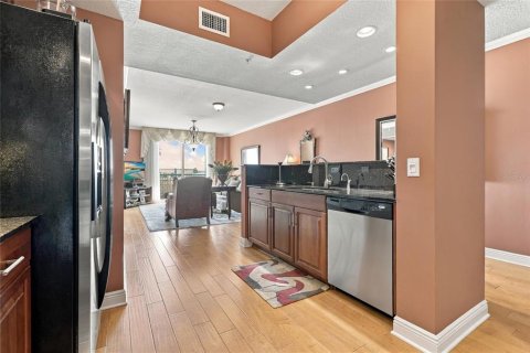 Copropriété à vendre à Sarasota, Floride: 2 chambres, 137.87 m2 № 2416677 - photo 13