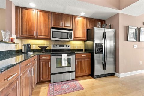Copropriété à vendre à Sarasota, Floride: 2 chambres, 137.87 m2 № 2416677 - photo 12