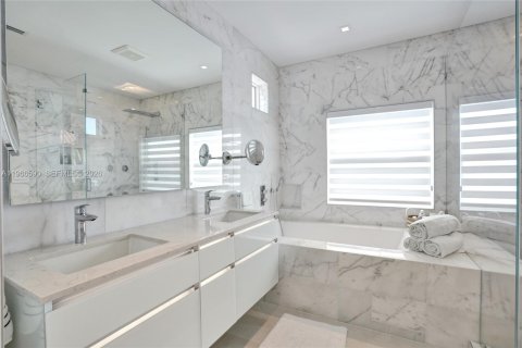 Casa en alquiler en Aventura, Florida, 3 dormitorios, 260.13 m2 № 2028242 - foto 16