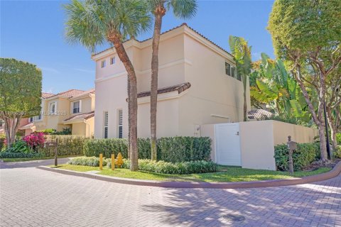 Casa en alquiler en Aventura, Florida, 3 dormitorios, 260.13 m2 № 2028242 - foto 2