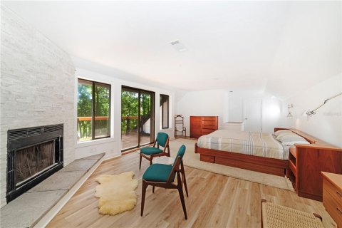House in Gainesville, Florida 4 bedrooms, 308.62 sq.m. № 1807384 - photo 15