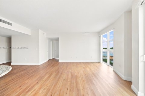 Copropriété à louer à Miami, Floride: 3 chambres, 128.67 m2 № 2278766 - photo 12