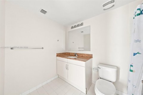 Copropriété à louer à Miami, Floride: 3 chambres, 128.67 m2 № 2278766 - photo 22