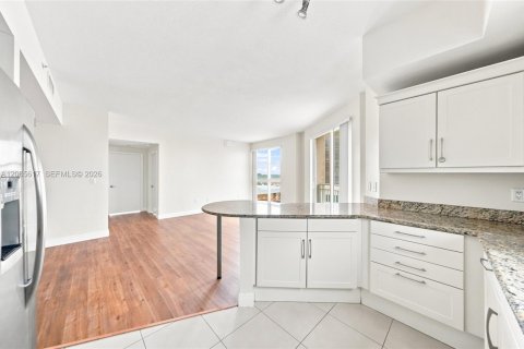Copropriété à louer à Miami, Floride: 3 chambres, 128.67 m2 № 2278766 - photo 7