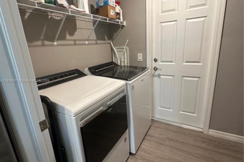 Casa en alquiler en LaBelle, Florida, 3 dormitorios № 1963406 - foto 15