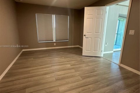 Casa en alquiler en LaBelle, Florida, 3 dormitorios № 1963406 - foto 17