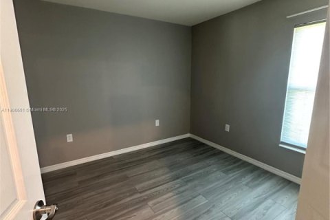 Casa en alquiler en LaBelle, Florida, 3 dormitorios № 1963406 - foto 8