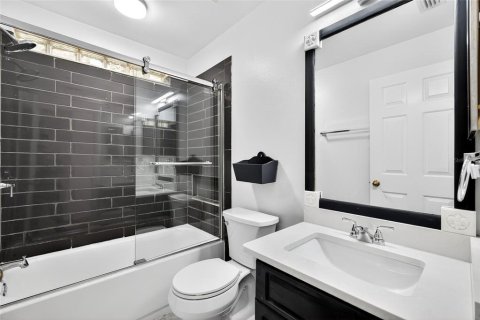 Купить виллу или дом в Ривервью, Флорида 3 комнаты, 115.94м2, № 1873291 - фото 18