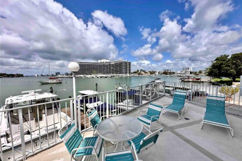 Condominio en venta en Miami Beach, Florida, 1 dormitorio, 81.94 m2 № 1963464 - foto 10