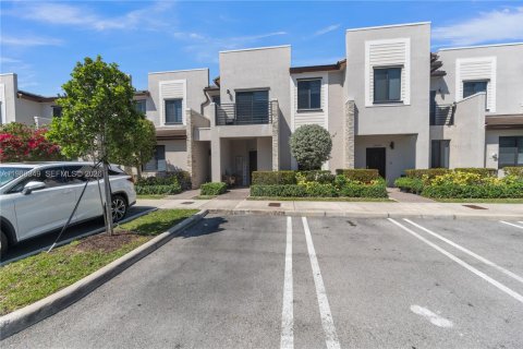 Touwnhouse à vendre à Miami, Floride: 3 chambres, 154.4 m2 № 2188876 - photo 4
