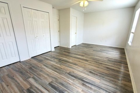 Townhouse in Land O' Lakes, Florida 2 bedrooms, 143.81 sq.m. № 2267204 - photo 18