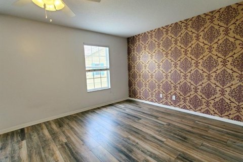 Townhouse in Land O' Lakes, Florida 2 bedrooms, 143.81 sq.m. № 2267204 - photo 16