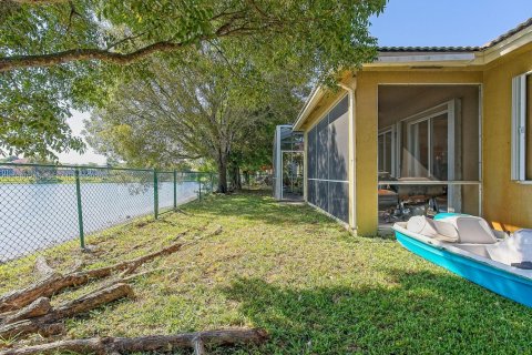 House in Homestead, Florida 4 bedrooms, 192.21 sq.m. № 2080260 - photo 24