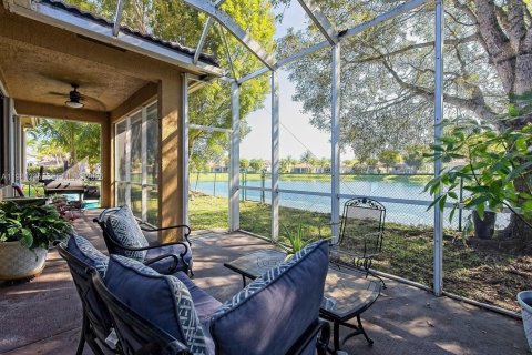 House in Homestead, Florida 4 bedrooms, 192.21 sq.m. № 2080260 - photo 23