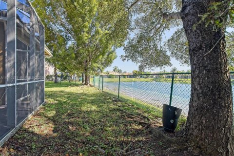 House in Homestead, Florida 4 bedrooms, 192.21 sq.m. № 2080260 - photo 25
