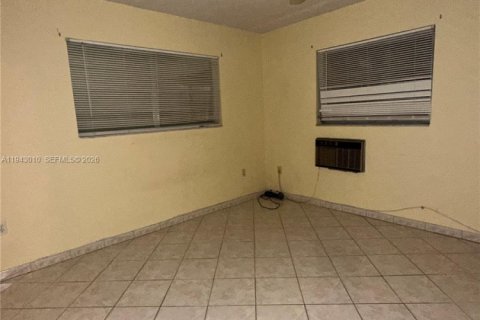 Condo in Miami, Florida, 2 bedrooms  № 2060344 - photo 7