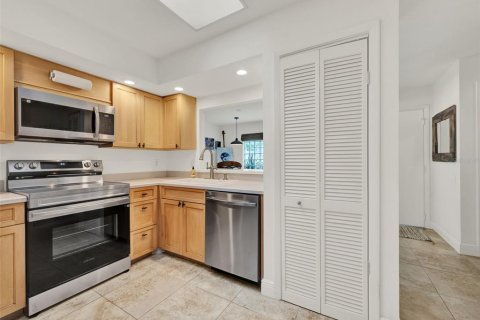 Townhouse in Orlando, Florida 2 bedrooms, 130.81 sq.m. № 1742694 - photo 5