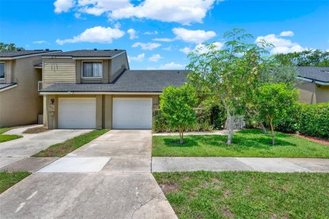Townhouse in Orlando, Florida 2 bedrooms, 130.81 sq.m. № 1742694 - photo 1