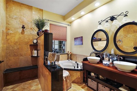 House in Howey-in-the-Hills, Florida 5 bedrooms, 410.16 sq.m. № 1757630 - photo 22
