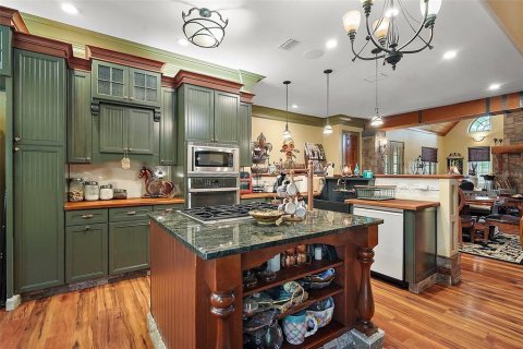 House in Howey-in-the-Hills, Florida 5 bedrooms, 410.16 sq.m. № 1757630 - photo 16