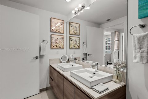 Купить кондоминиум в Майами, Флорида 1 спальня, 69.49м2, № 1930159 - фото 15