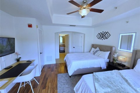 Condo in Four Corners, Florida, 1 bedroom № 2206900 - photo 6