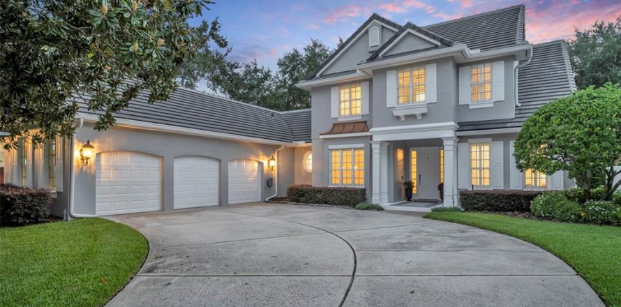 House in Maitland, Florida 4 bedrooms, 287.9 sq.m. № 1894934