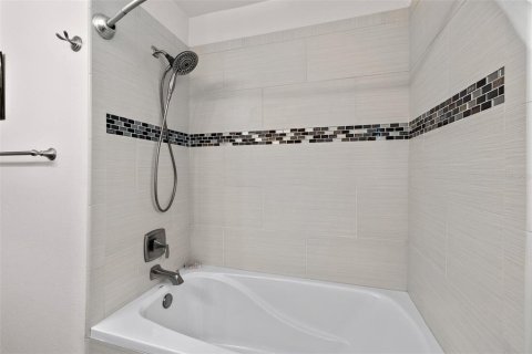 Villa ou maison à vendre à Merrit Island, Floride: 3 chambres, 154.22 m2 № 1654262 - photo 20